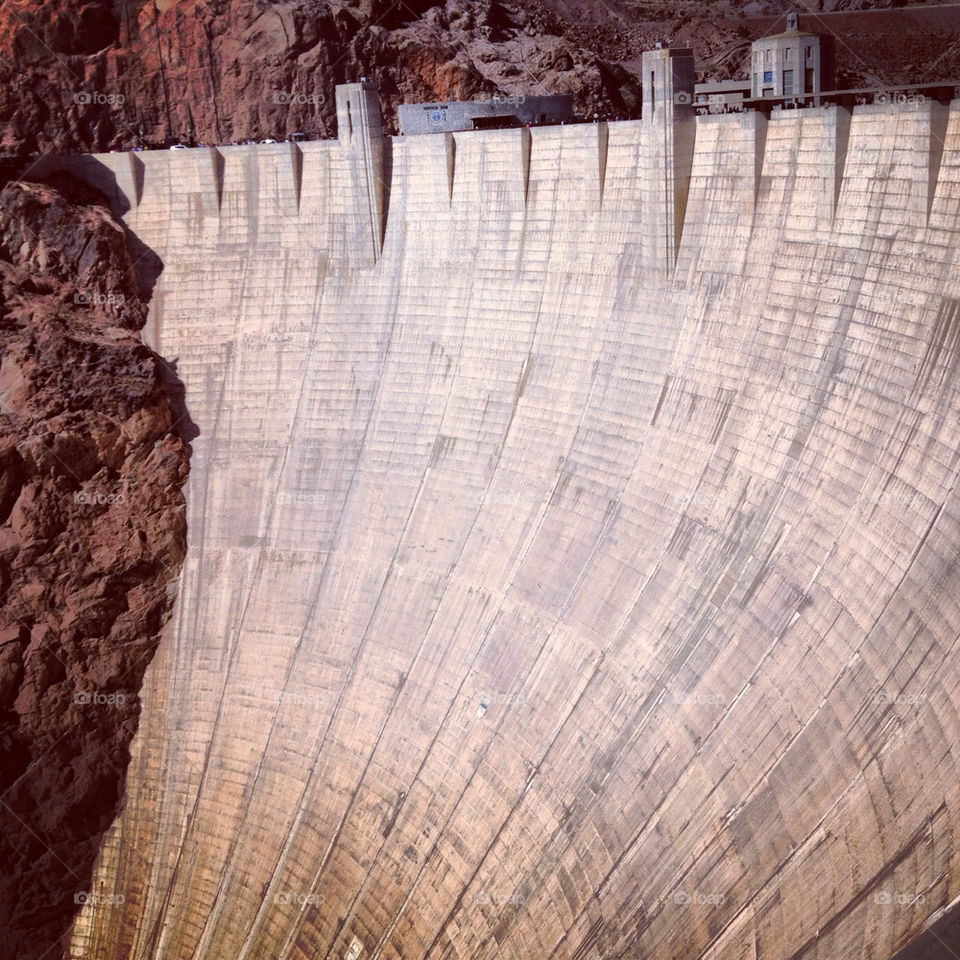hoover dam by pobrezuko
