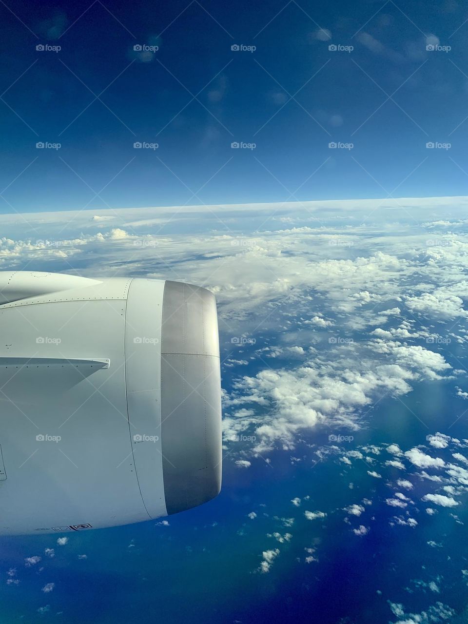  10/01/2023 airplane flight skyline view 