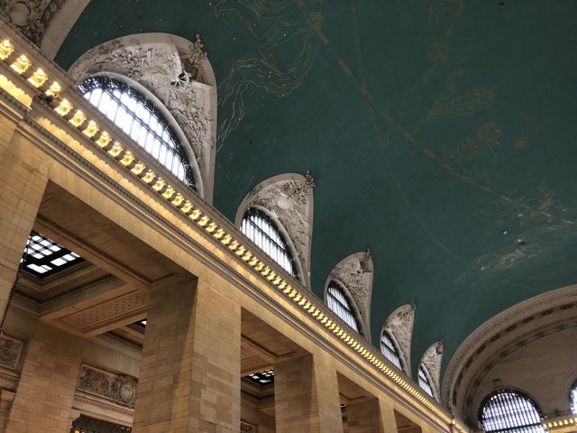 Foap Com Tourists And Commuters Walking In Grand Central