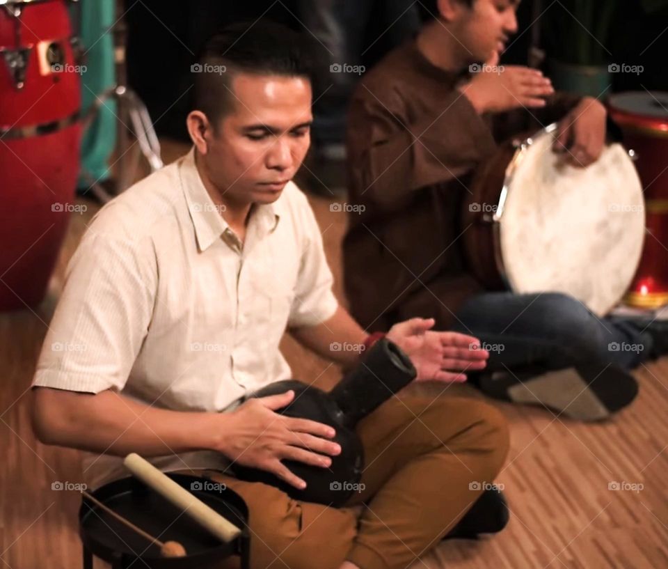 a practise session behind the scene