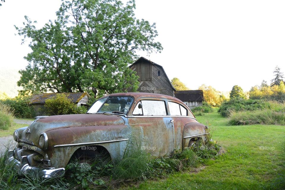 Rusted car