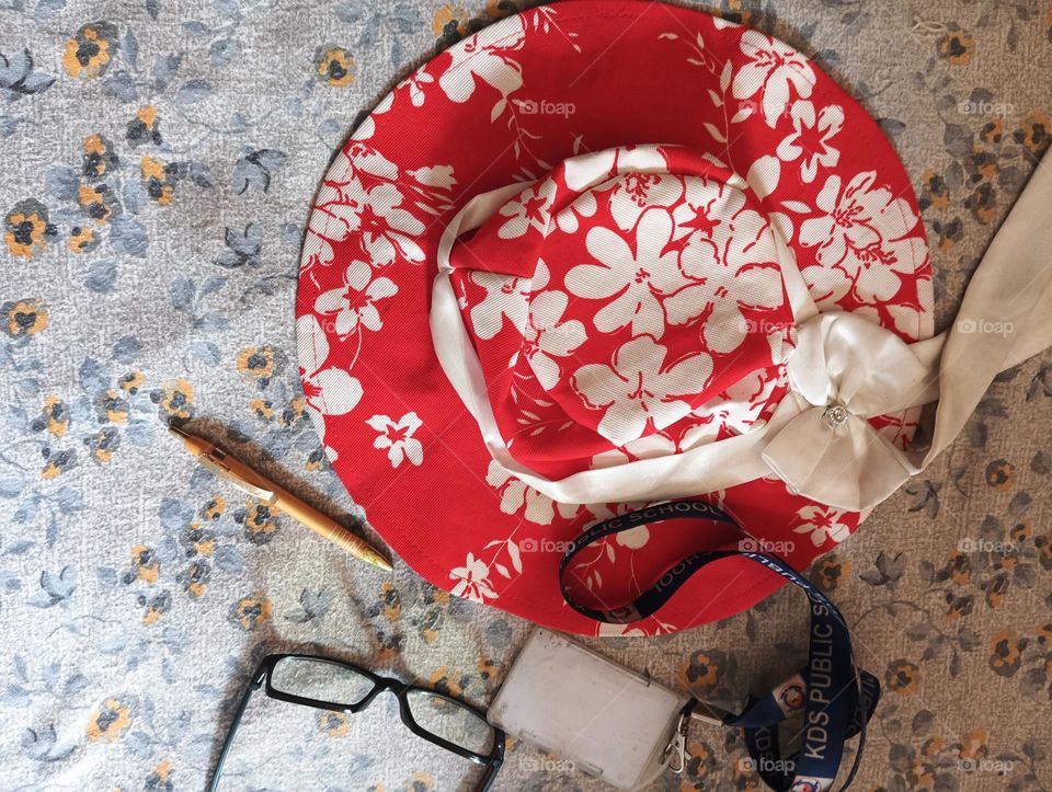 Cap and other object use for picnic