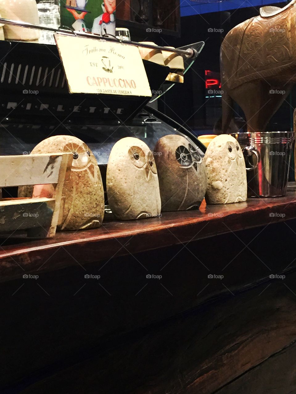 Owls is a Italian restaurant 