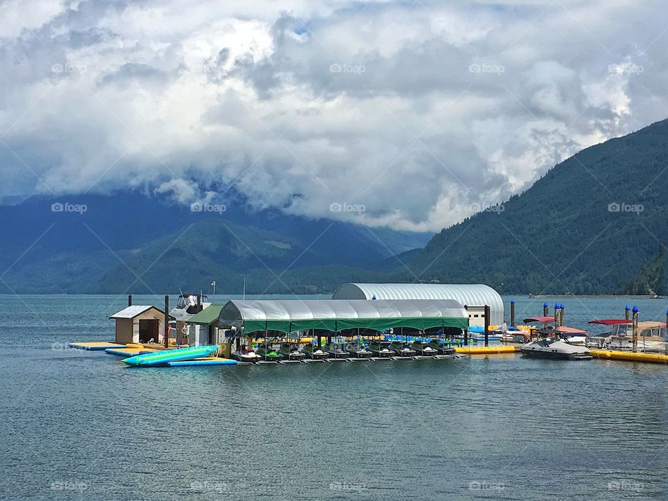 Marina on the lake, large, boating, sportsfishing, Harrison hot springs, Harrison lake, Canada, British Columbia 