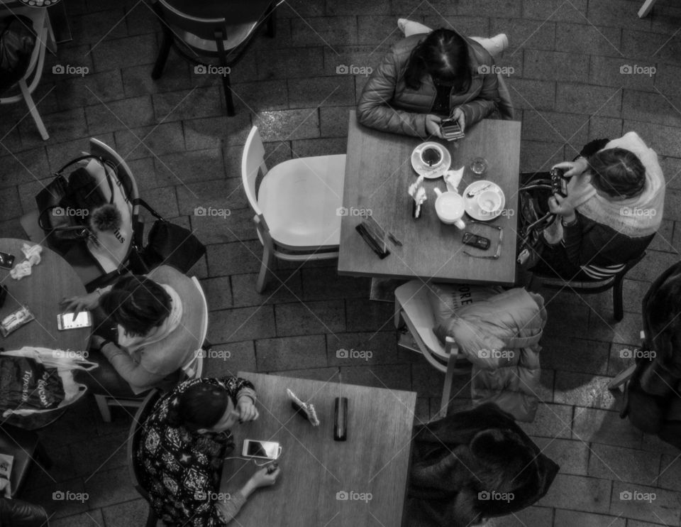 People in a cafe