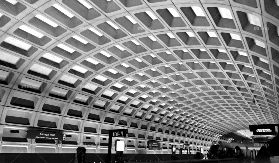 Metro expanse. DC metro station