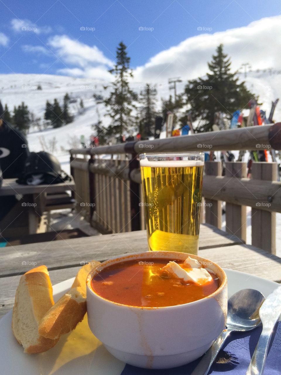 Ski lunch
