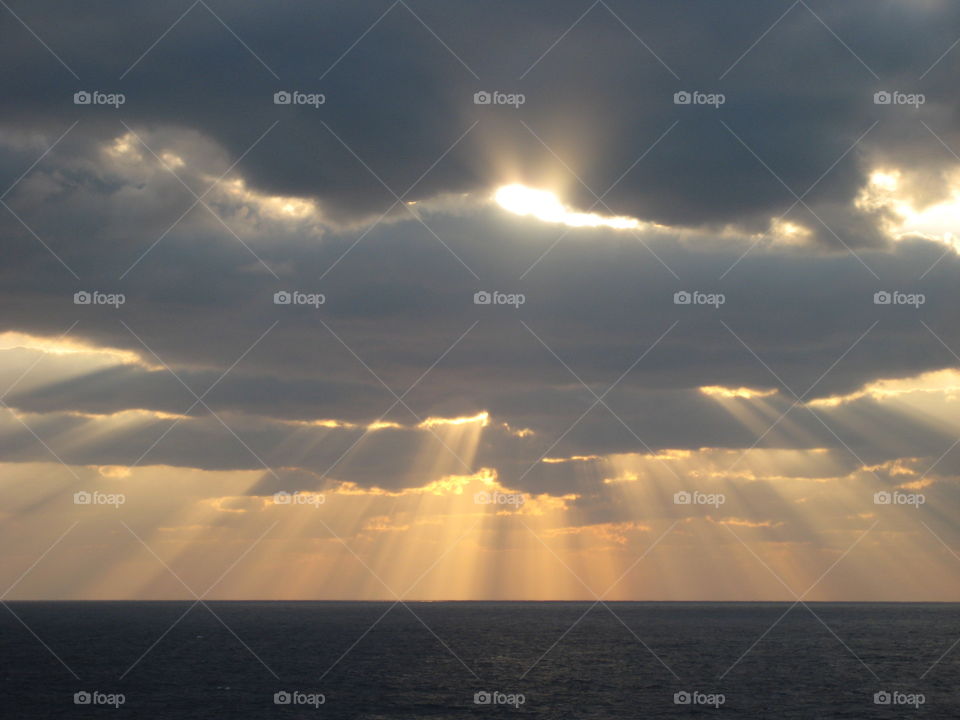 Beautiful Sunrays from the Atlantic and Pewits Nest