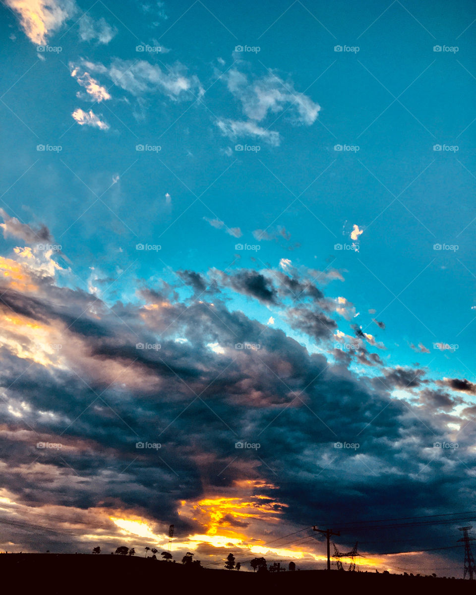 Evening that brings us motivation.  Look at the sky in Bragança Paulista (18h45)!
 How not to be inspired by the beauty of nature? / Entardecer que nos traz motivação. Olhe só o céu de Bragança Paulista! Como não se inspirar com a beleza da natureza?