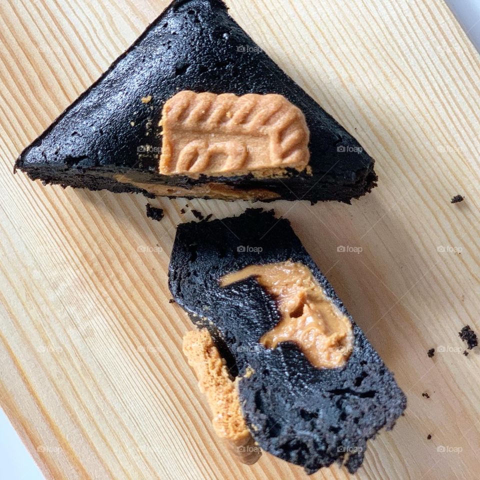 Blackout brownie in lotus biscuit filling 