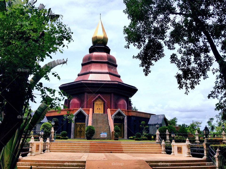 Buddhist pagoda building