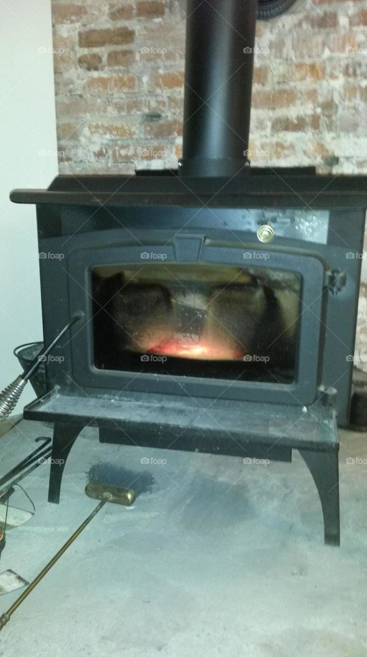 Wood burning stove