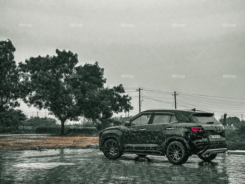 Rainy day - Monochromatic - Parking arena 