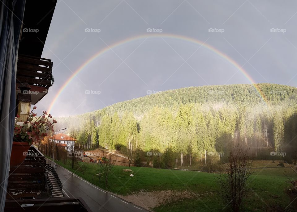 Somewhere over the rainbow