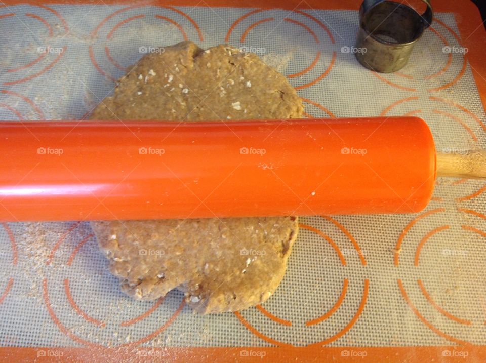 rolling pin and dough