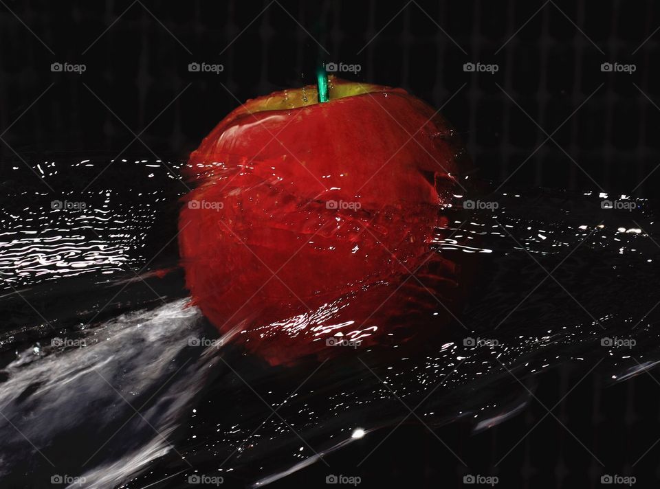 Apple with Water splash 