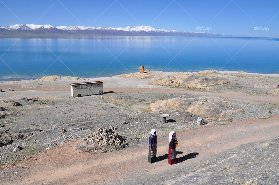 Tibetan girls 