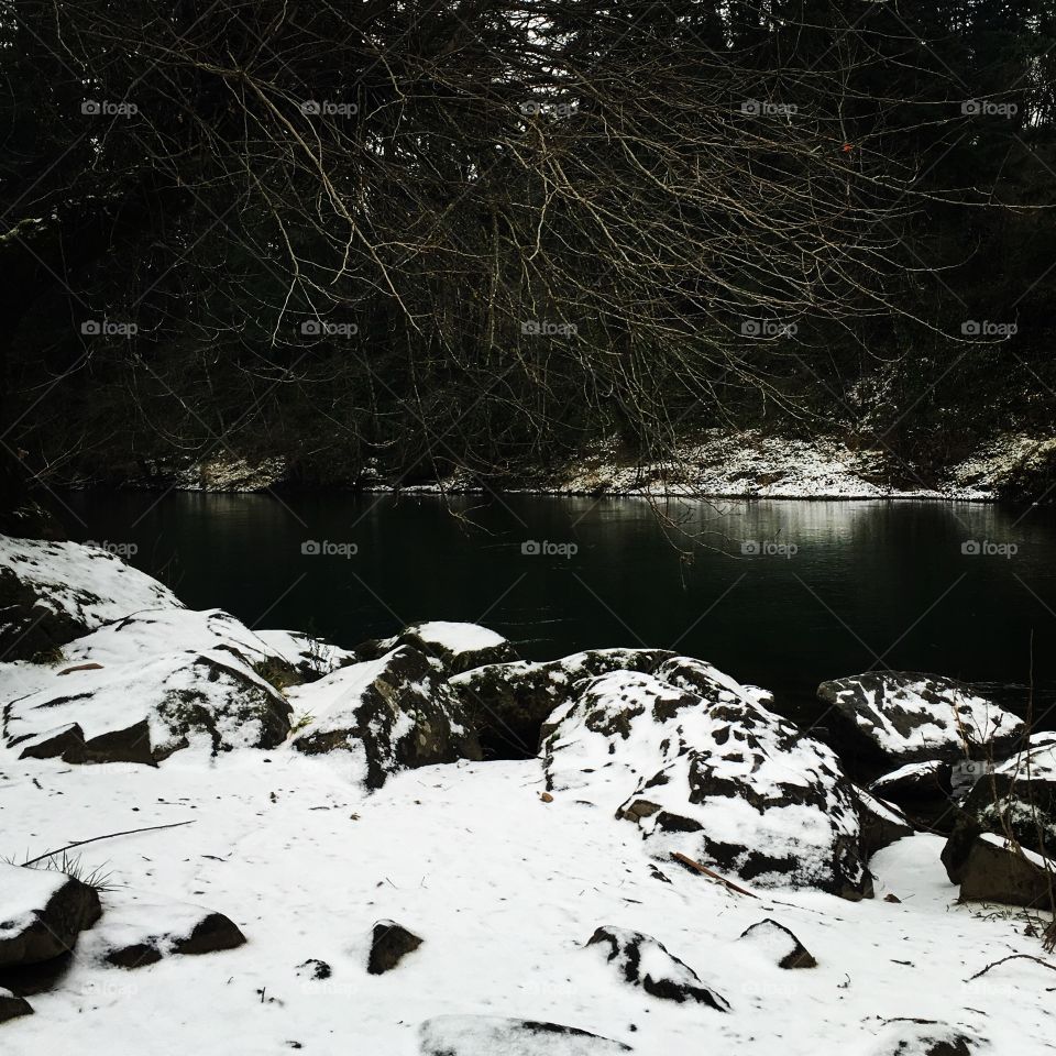 Snow on the river 