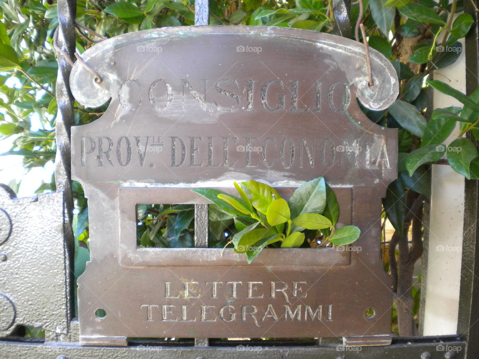 An special italian mailbox