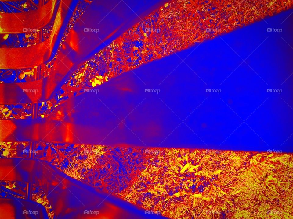 Angles and arches of a bench