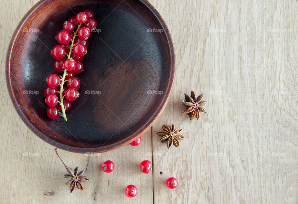 Red currants and star anise 