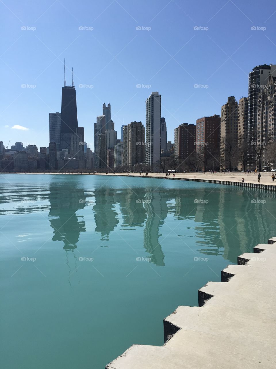 Chicago skyline and water