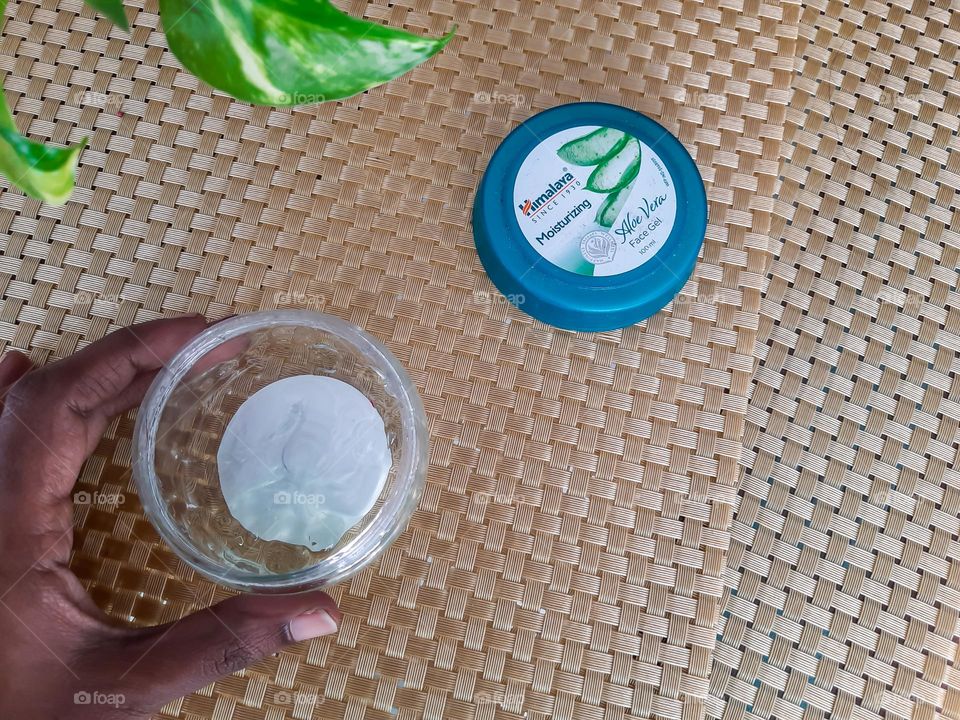 Aloe Vera Face Moisturizing Gel