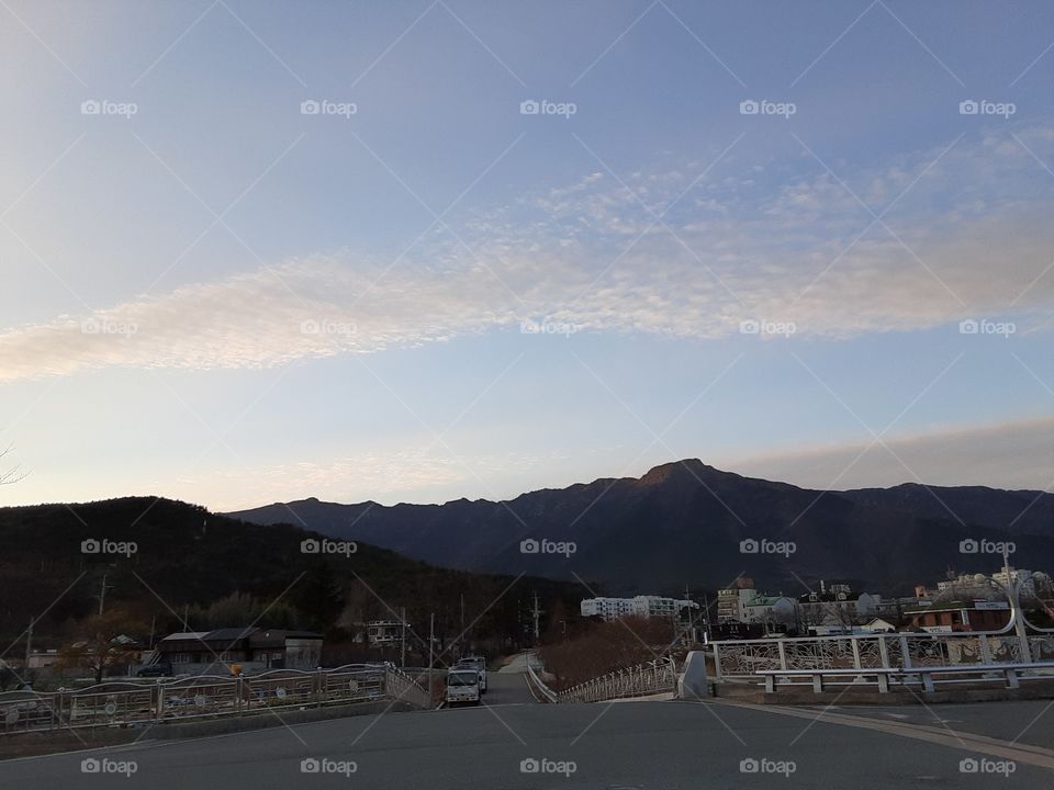 a wide horizon.  a peace, relaxing and welcoming environment just like FOAP have a  very  welcoming energy.