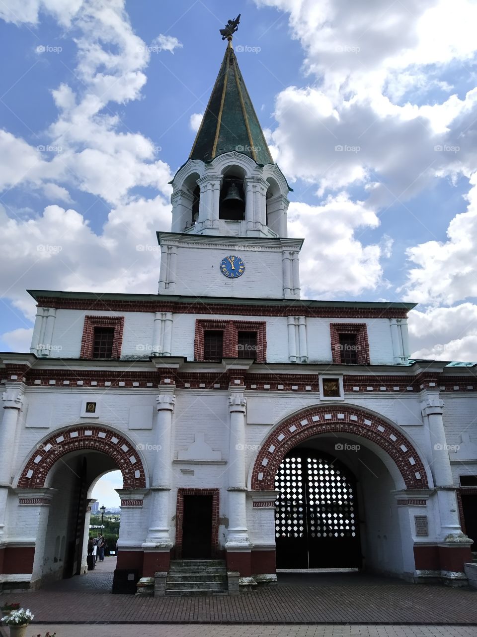 🏛⛪🕌🕍🏯🏰🏫☁