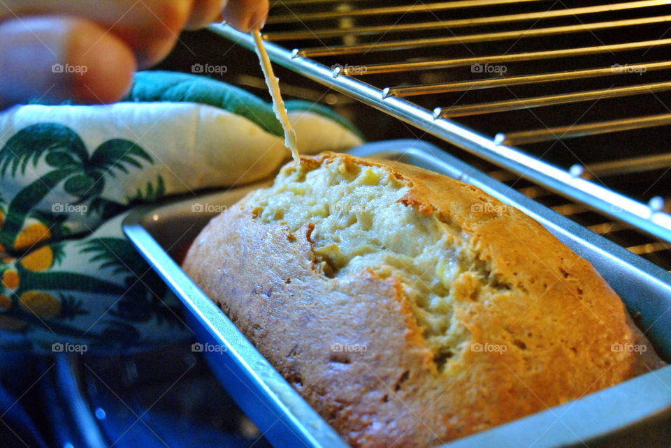 Cooking, baking, banana bread