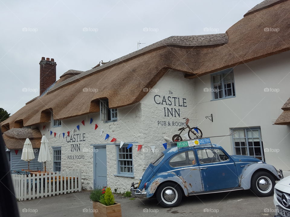 thatched cottage pub