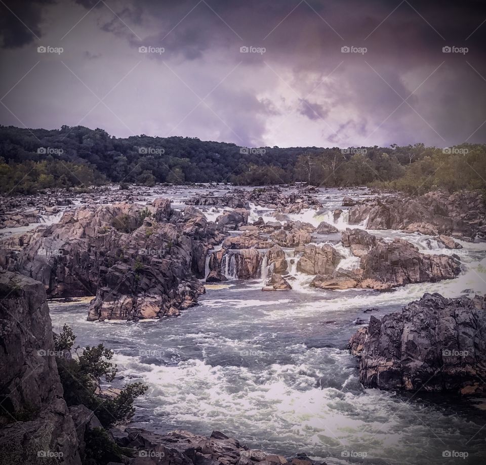 Amazing Great Fall on a cloudy day