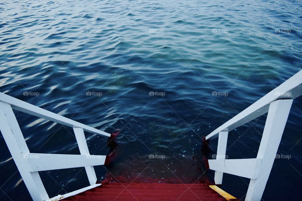 After taking this picture i took a dive. It was very cold.