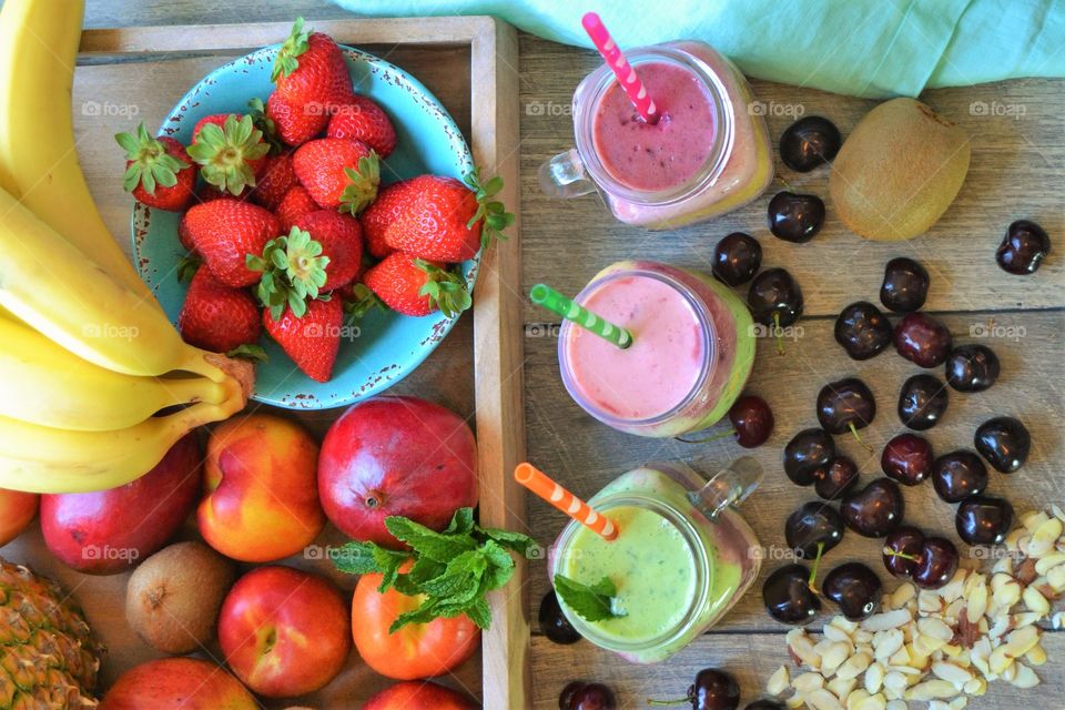 Fruit smoothies with fresh fruit