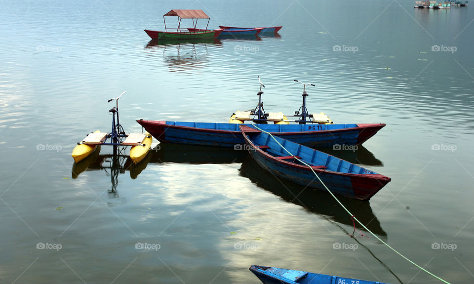 boats fewa lake pokhara nepal