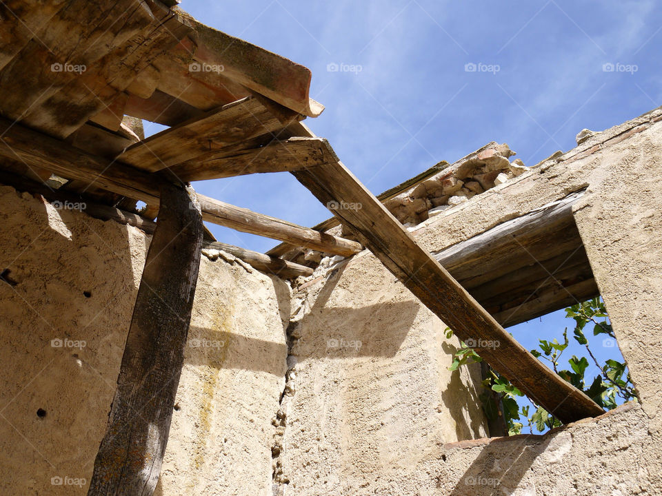 sky green house window by alejandrorubiob