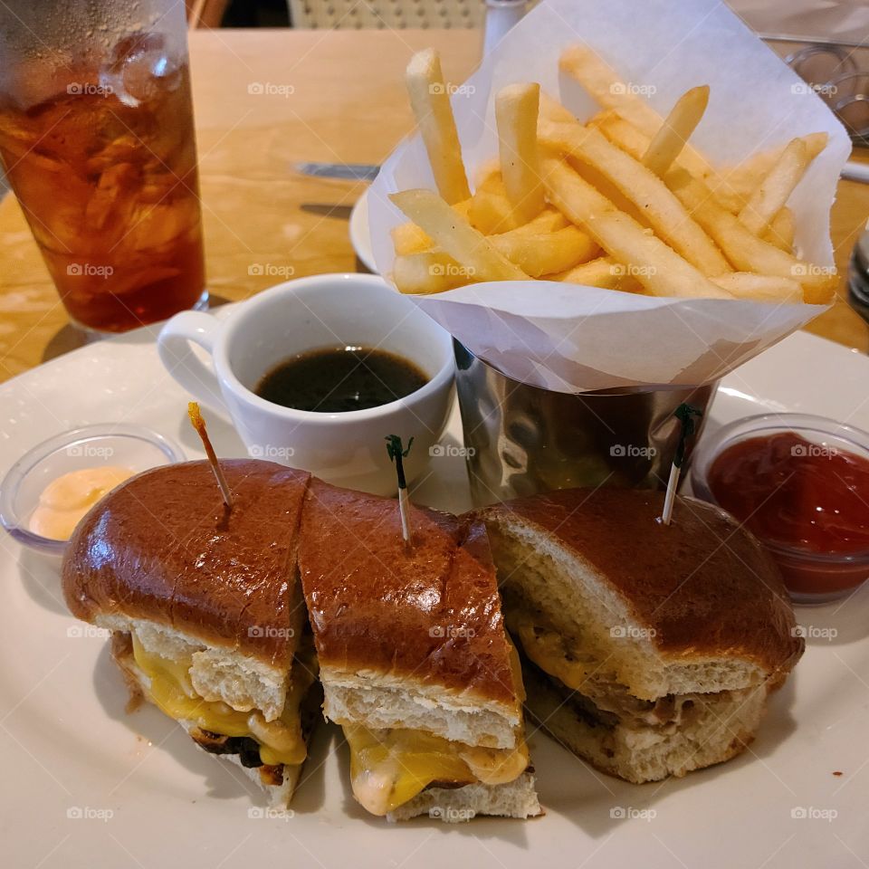 cheeseburger French dip