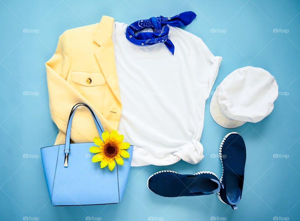 Carefree summer outfit Flat lay