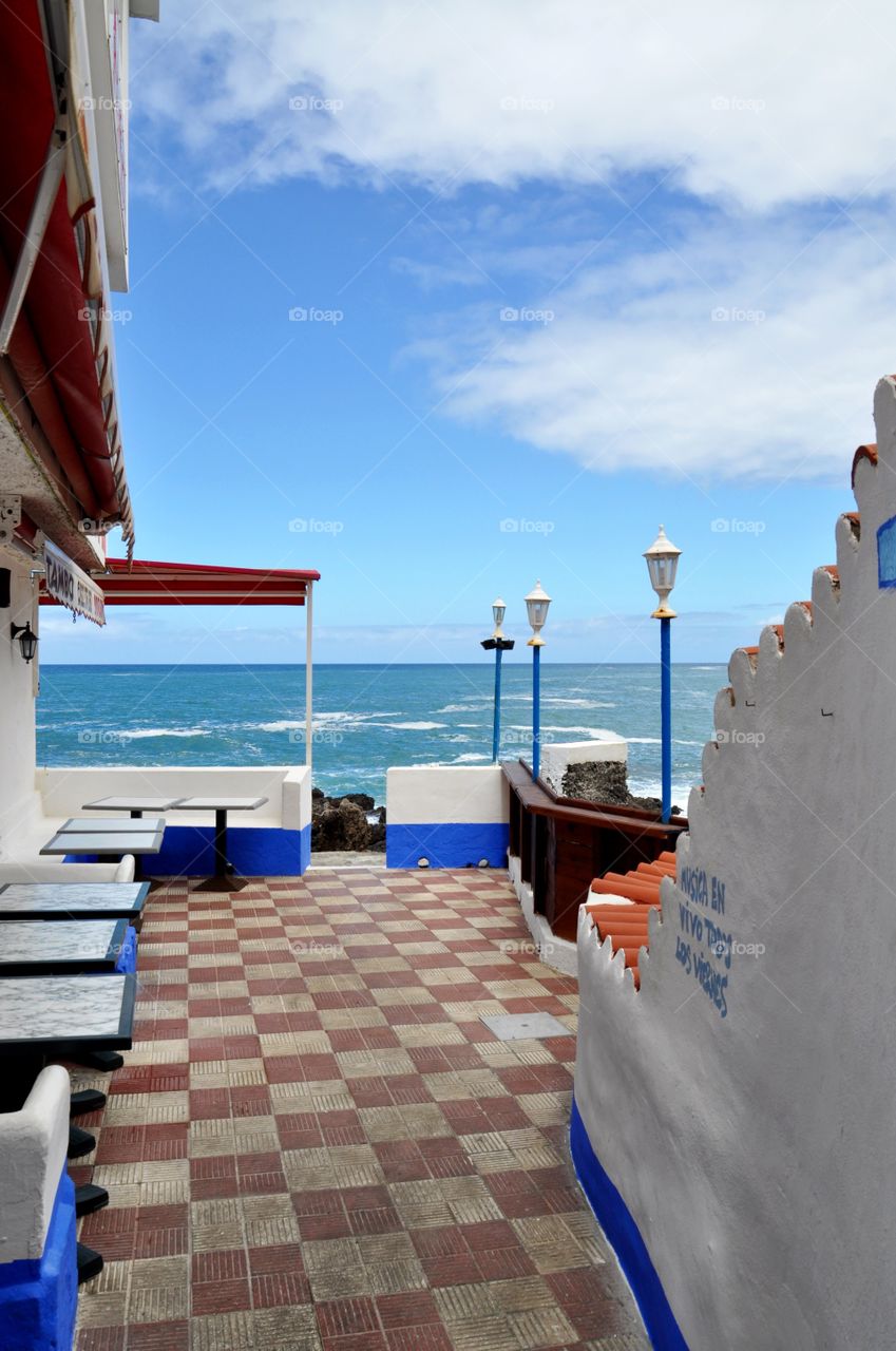 Cafe at the Atlantic Ocean 