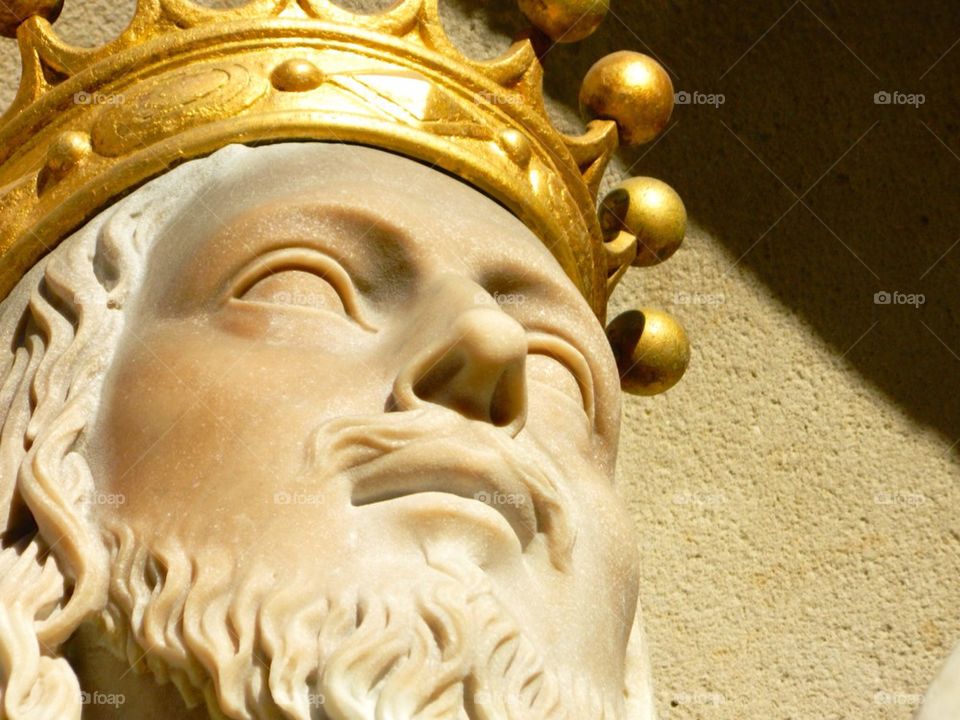 King statue 