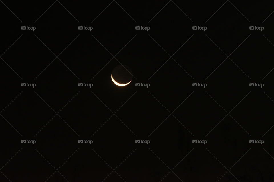 It's all in the timing⏳they might not see you during the day because you shine at night. AIM FOR THE MOON🌒🌘