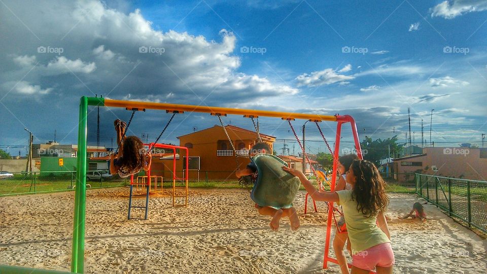 crianças kids park balanço