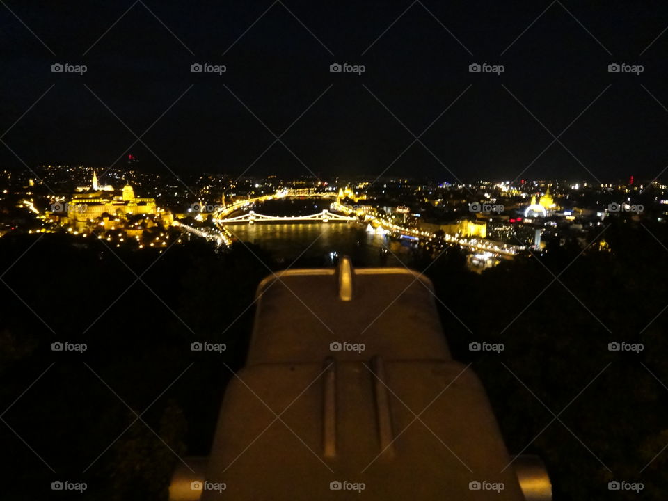 Chain bridge -Budapest - Buda castle - Danube