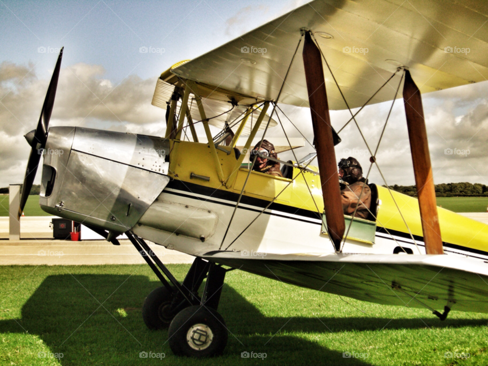 flying flight pilot aeroplane by jeanello