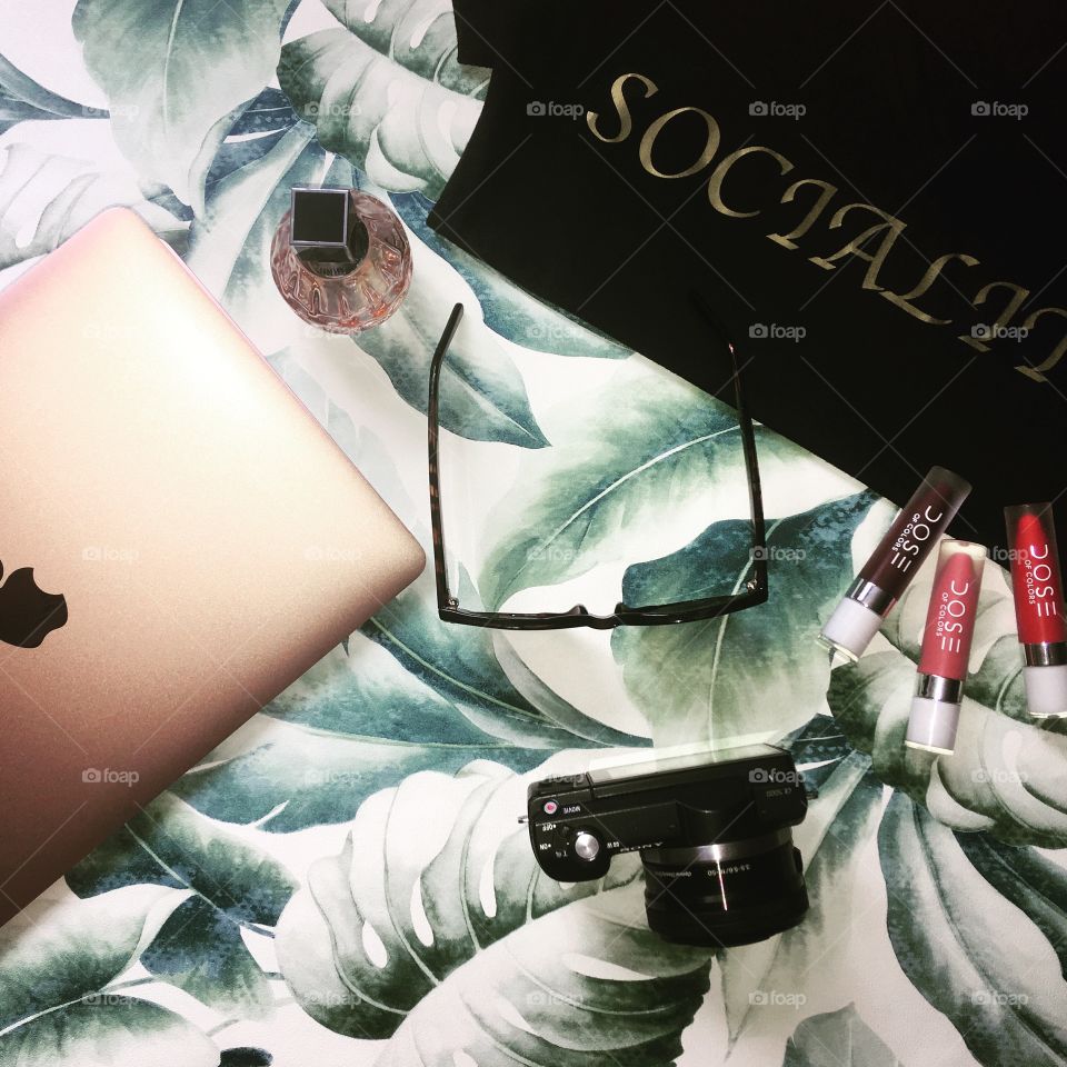 Blogger Setup - Laptop, Sunglasses, Camera & Makeup