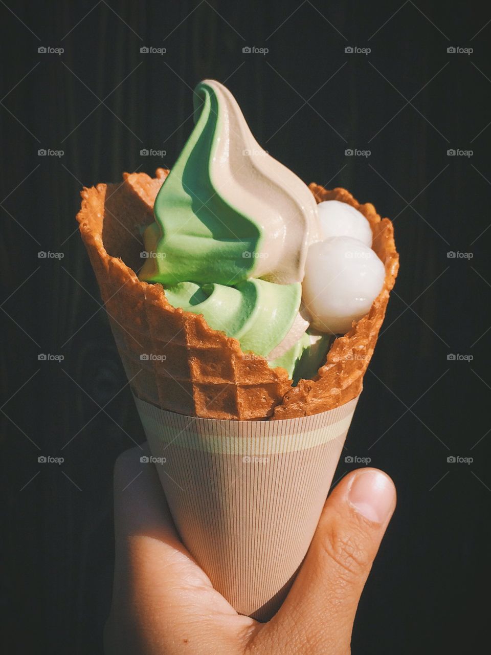 Matcha green tea and hojicha ice cream