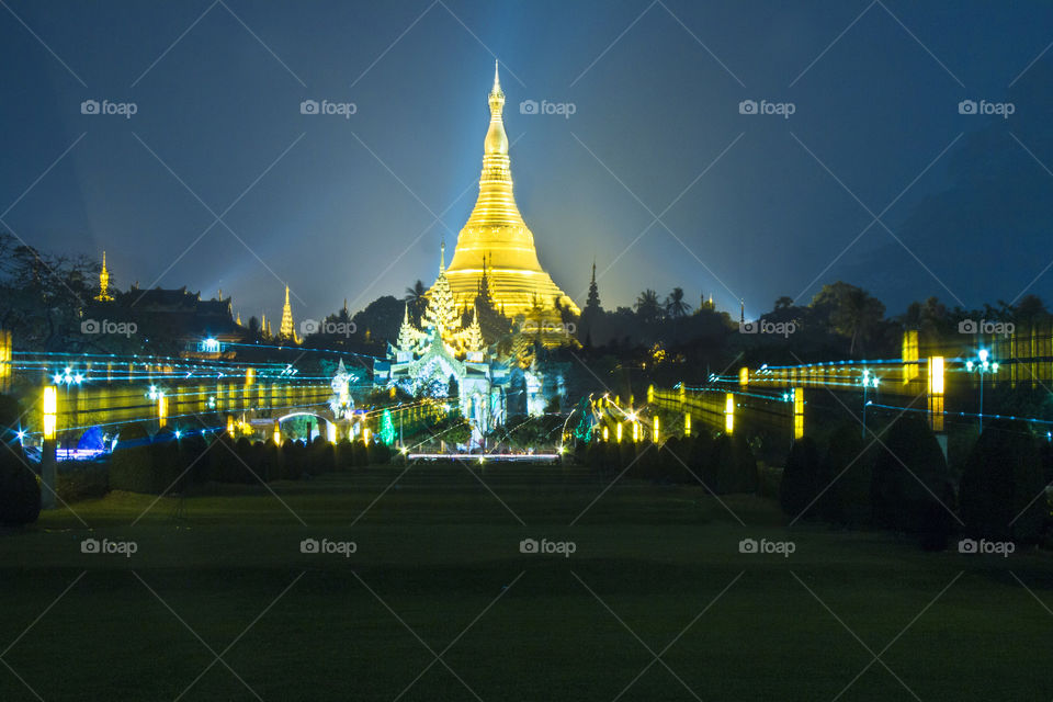 Shwedagon Pagoda, Yangon, Myanmar.