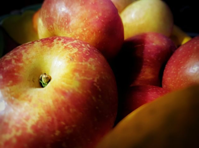 Apples