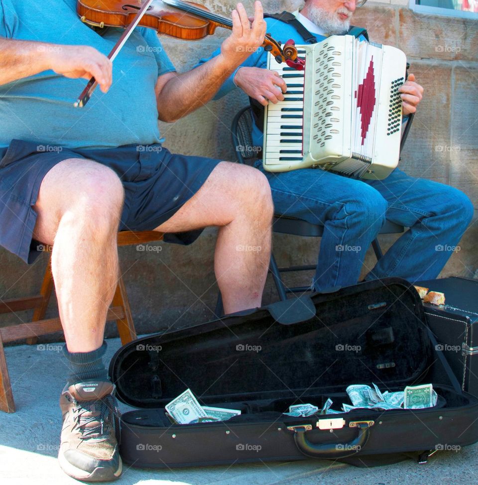 Street performers 