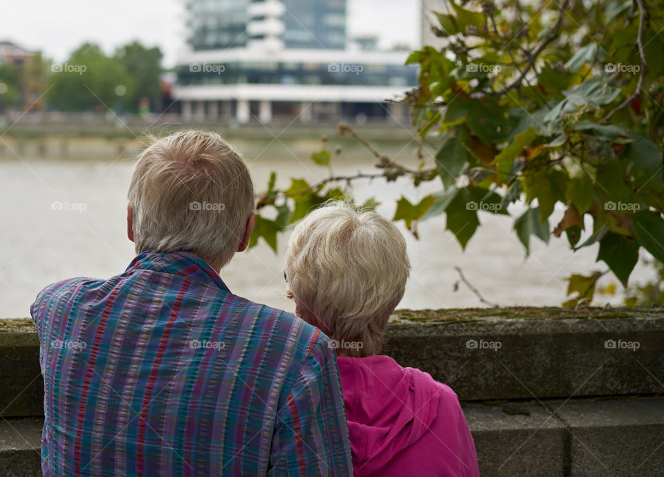 Looking at the Tamesis riverside 